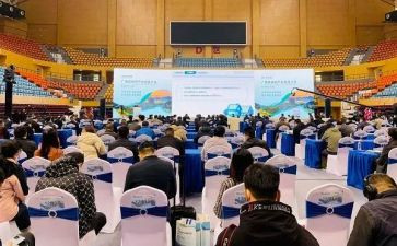 表彰大会员工讲话稿7篇