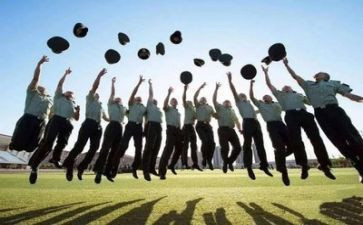 人在大学演讲稿通用8篇