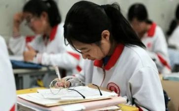 教师高一年度总结6篇