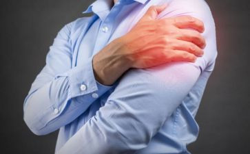 肩膀高中作文5篇