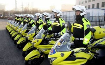 入交警的演讲稿6篇