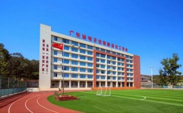 成技校教师工作总结7篇