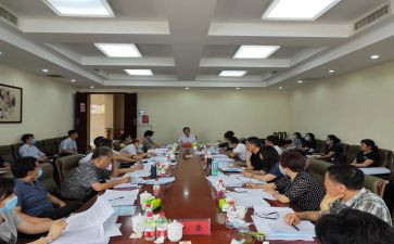 教师中一职称评审述职报告7篇