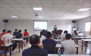 企业员工为谁工作总结报告8篇