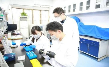 研究生毕业自我鉴定模板6篇