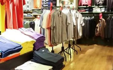 小班《穿衣服》教案5篇
