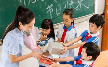 教师职称中二述职报告5篇